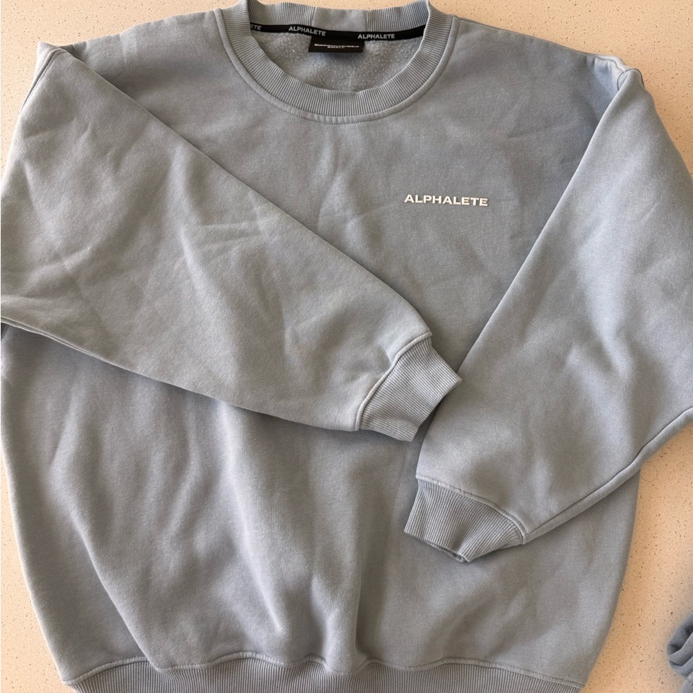 Alphalete unisex Crewneck Sweatshirt in Washed Blue light blue